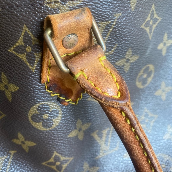 Authenticate Louis Vuitton Speedy 35 - Picture 8 of 16